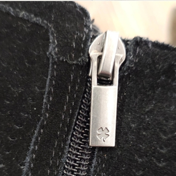 Lucky Brand Black Suede Ankle Boot Size 8 - Picture 7 of 8